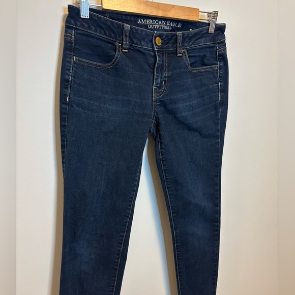 American Eagle Outfitters | Low Rise Super Stretch Jegging | Size 4 - Picture 2 of 5